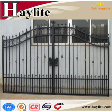 Puerta de la valla de hierro forjado automático decorativa de jardín de lujo ornamental calzada